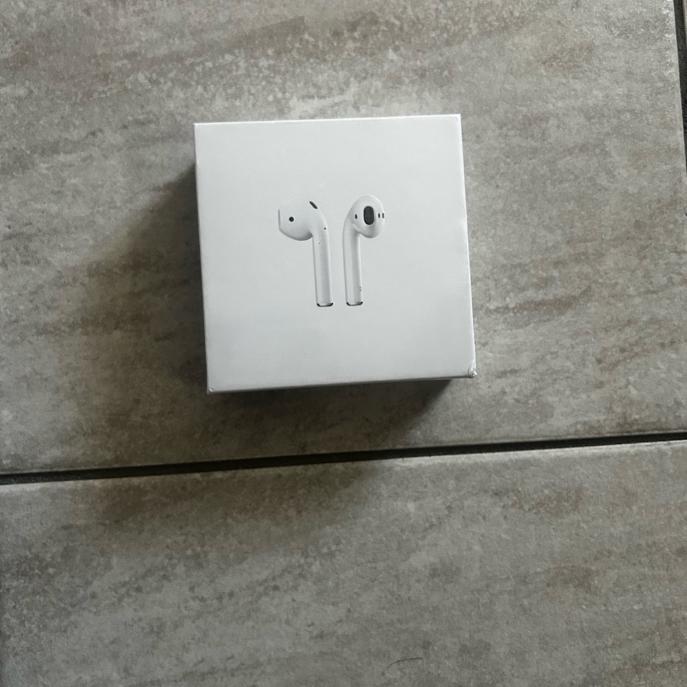 Apple White Earbud Headphones